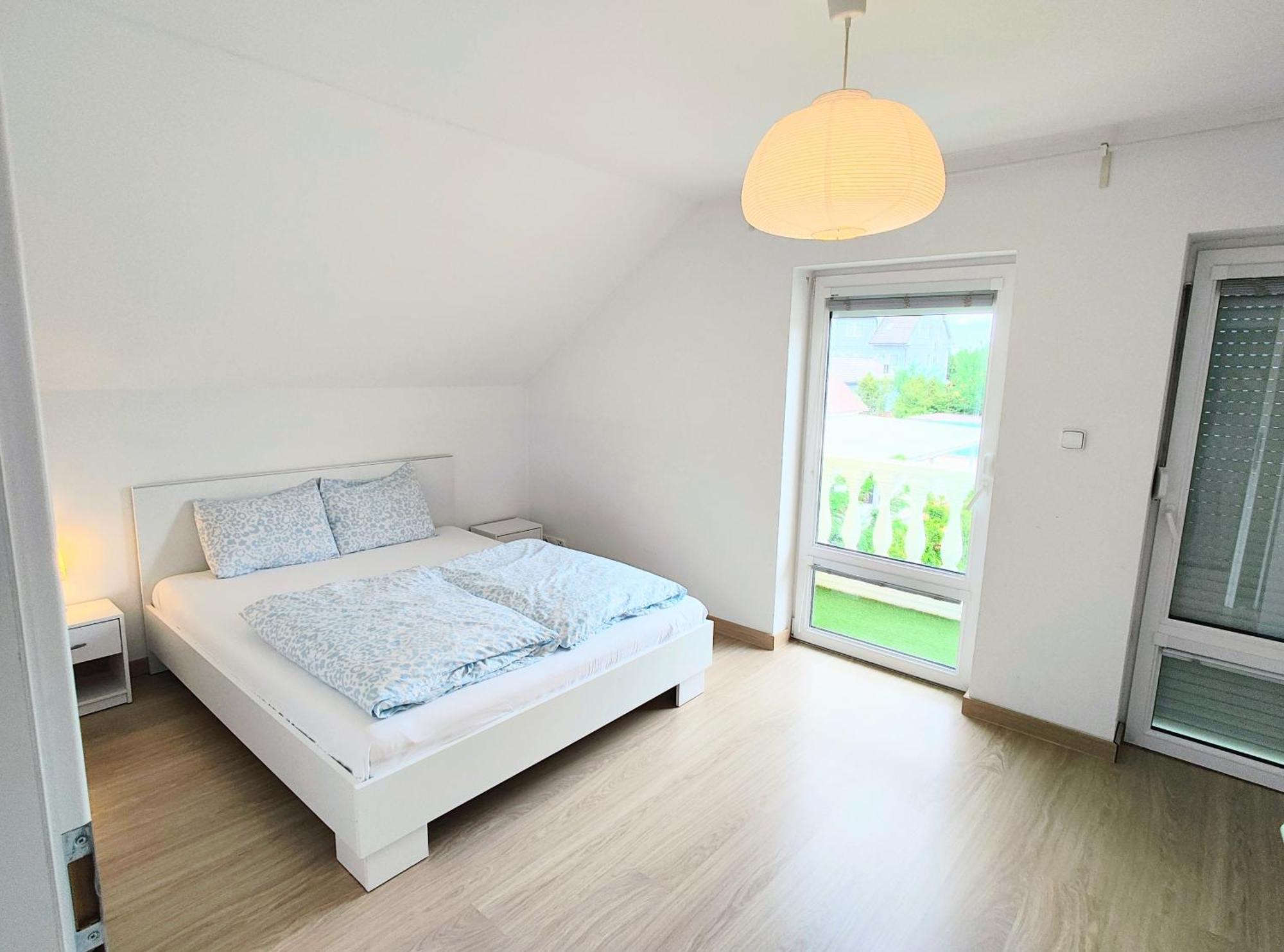 Modern & Cozy House With 3 Bed Rooms And Garden Pressburg Exterior foto