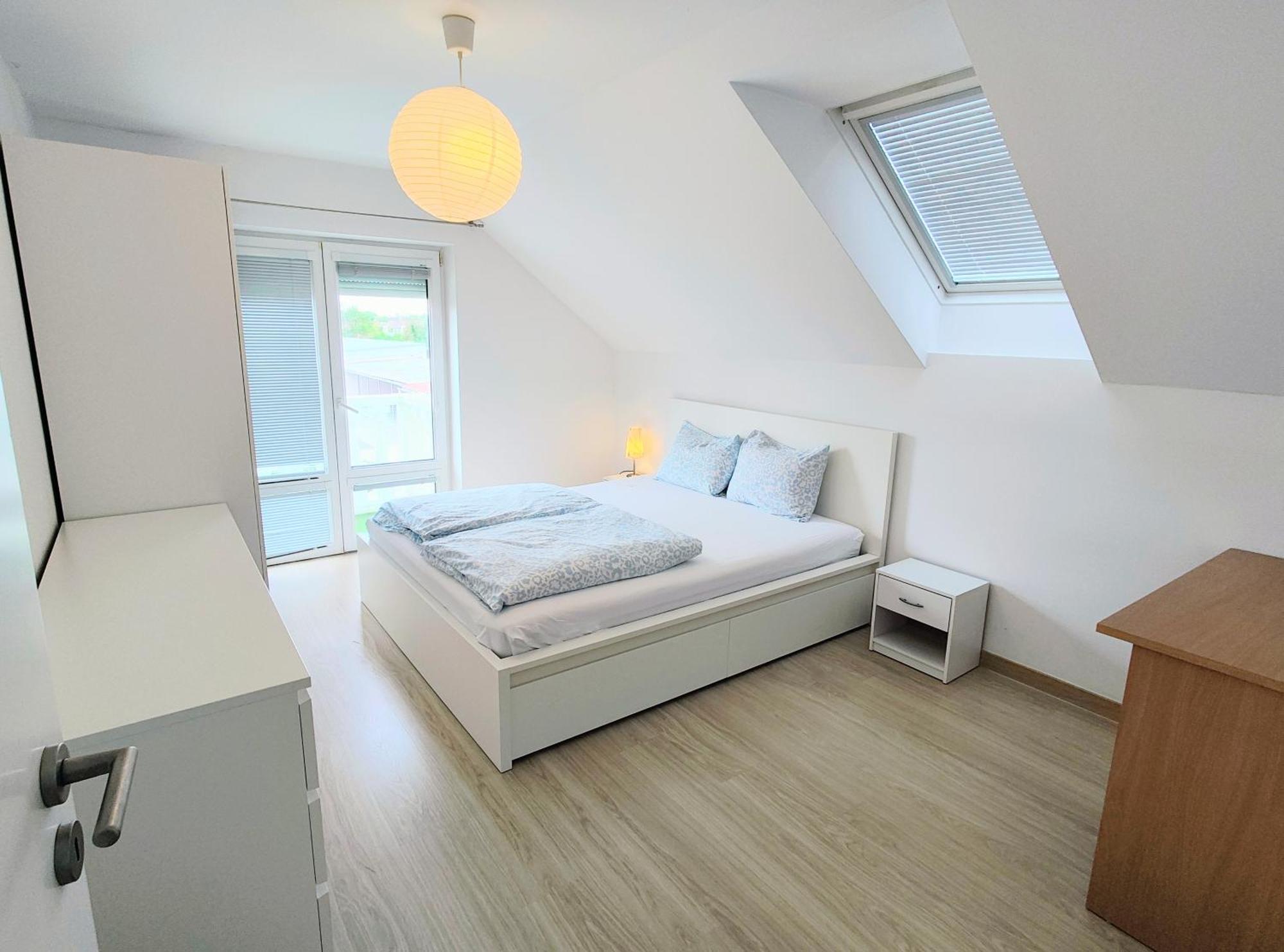 Modern & Cozy House With 3 Bed Rooms And Garden Pressburg Exterior foto